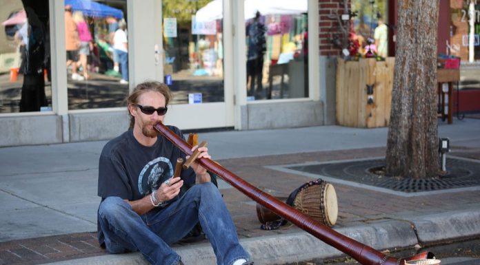 Kaffee zum Didgeridoo