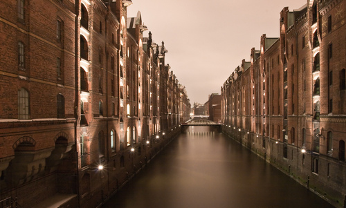 Hamburger Speicherstadt - Newsletter Espresso International September 2011 Newsletter Espresso International September 2011